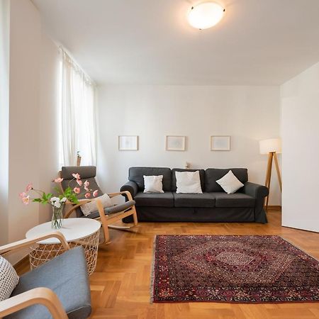 New Town Spacious Apartment Варшава Экстерьер фото