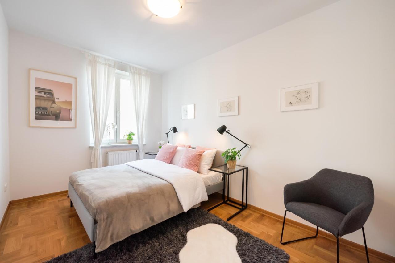New Town Spacious Apartment Варшава Экстерьер фото